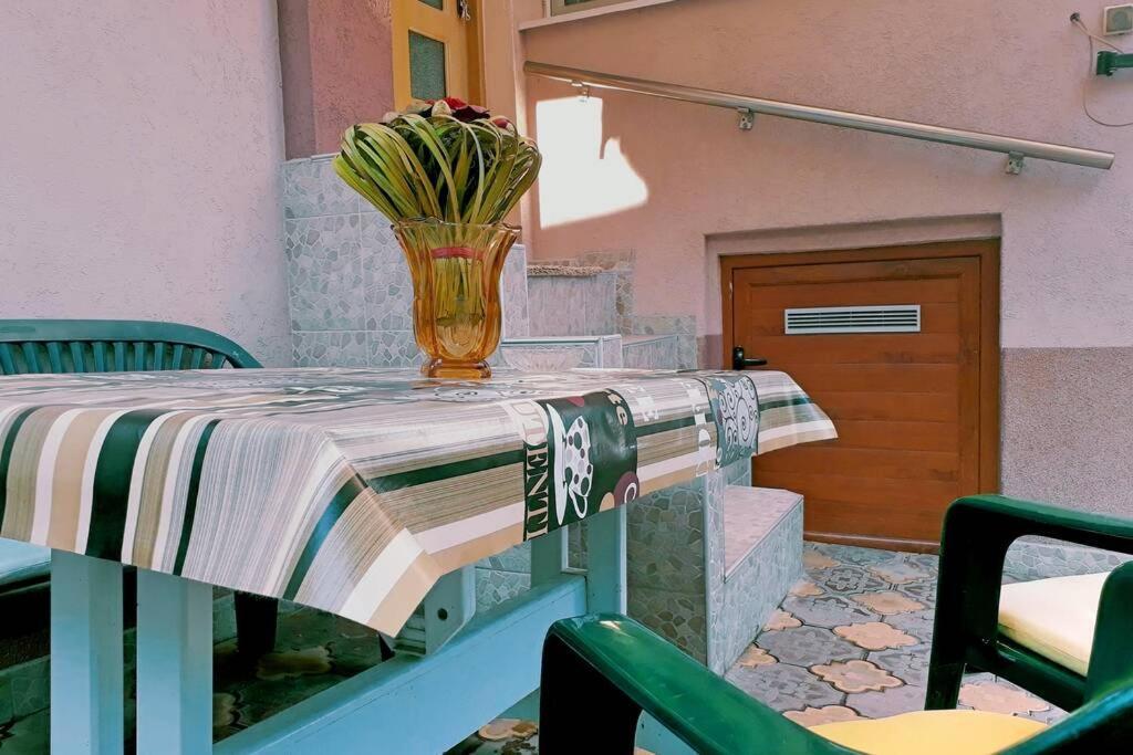 Apartamento Нouse With Cute Little Yard Plovdiv Exterior foto